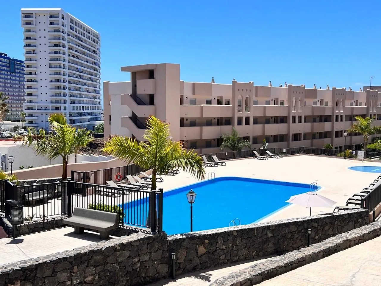 Paradise Sunset 100 Hardrock Apartment Адехе Испания